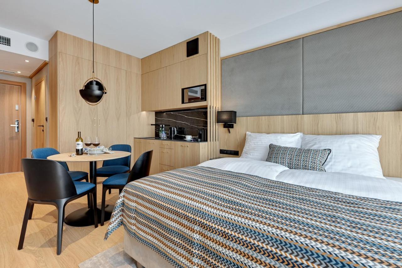 Deo Plaza By Rent Like Home -Navy Blue- Гданськ Екстер'єр фото